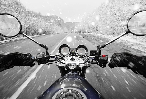 Motorrad im Winter